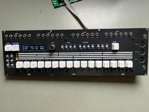 Drumsequencer met MIDI Eurorack 3U, Muziek en Instrumenten, Synthesizers, Nieuw, Overige aantallen, Overige merken, Met midi-aansluiting