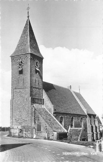 (388-438-007) Tienhoven Herv Kerk beschikbaar voor biedingen