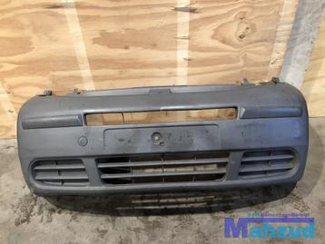 RENAULT TRAFIC 2 Voorbumper 2001-2006 beschikbaar voor biedingen
