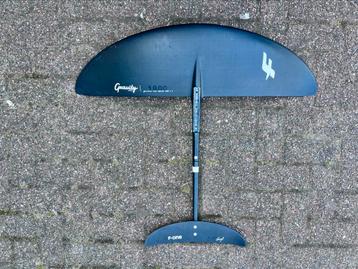 F-One Gravity Carbon 1800 plane beschikbaar voor biedingen