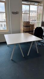 Ikea desk table white free, Ophalen, Zo goed als nieuw