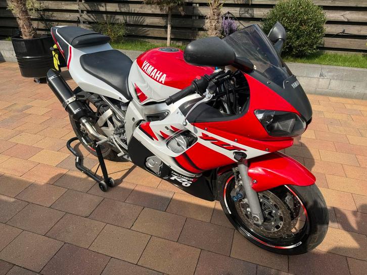 PAK JE KANS €2000 tot zaterdag Yamaha YZF R6 - zeer mooi, Motoren, Motoren | Yamaha, Particulier, Super Sport, meer dan 35 kW