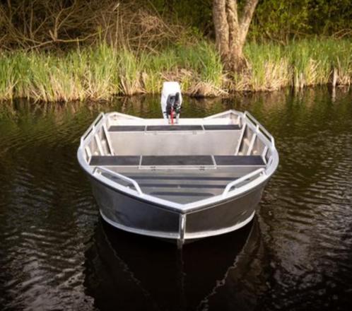 Opknappers gezocht !, Watersport en Boten, Bootonderdelen, Zo goed als nieuw, Motorboot, Ophalen of Verzenden