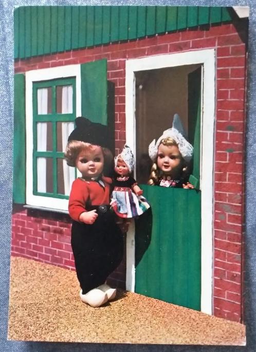 Ansichtkaart: Dovina dolls in klederdracht [5361]  [VeAnAn], Verzamelen, Ansichtkaarten | Nederland, Ongelopen, 1960 tot 1980