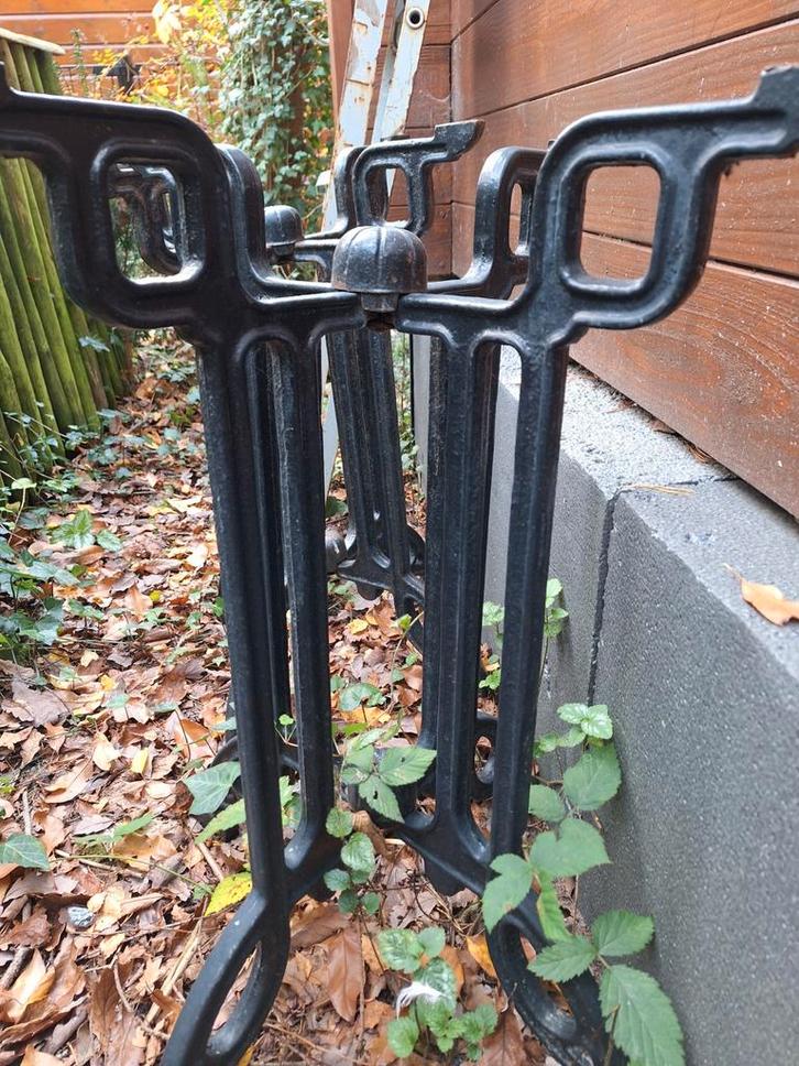 Gietijzeren Tafelpoten - Zwaar Uitvoering, Huis en Inrichting, Tafelonderdelen, Ophalen