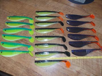 Grote shads  25cm  beschikbaar voor biedingen