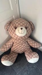 Grote Teddybeer Gucci van de kermis, Kinderen en Baby's, Speelgoed | Knuffels en Pluche, Ophalen, Zo goed als nieuw, Beer
