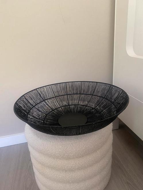 Grote schaal / fruitschaal zwart metaal draad 45cm, Huis en Inrichting, Woonaccessoires | Overige, Zo goed als nieuw, Ophalen