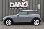Mini Mini 2.0 Cooper S Chili 192PK Navi/LED/18'' inch, Auto's, 1998 cc, Gebruikt, 4 stoelen, Leder en Stof