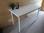 White table/desk, 140x60cm | Witte tafel/bureau, Huis en Inrichting, Bureaus, In hoogte verstelbaar, Zo goed als nieuw, Ophalen