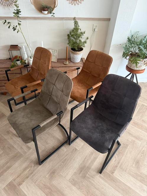 Eetkamerstoelen 4 stuks merk MxSofa, Huis en Inrichting, Stoelen, Zo goed als nieuw, Vijf, Zes of meer stoelen, Ophalen of Verzenden
