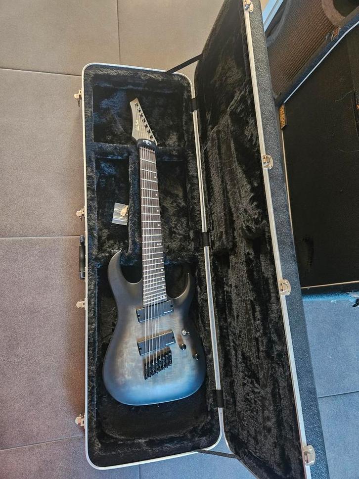 Harley benton 8 String multiscale, Muziek en Instrumenten, Snaarinstrumenten | Gitaren | Elektrisch, Zo goed als nieuw, Solid body