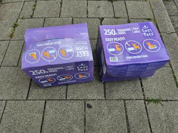 Puppypads 2x 250 stuks beschikbaar voor biedingen
