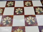 12 antieke wandtegels gele bloem cognac achtergrond, Antiek en Kunst, Ophalen
