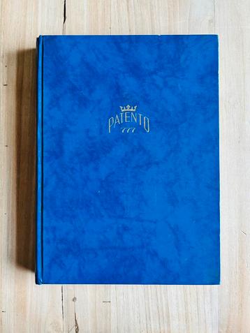Postzegel album wereld beschikbaar voor biedingen