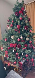 Grote prachtige kerstboom,met lampjes en rode.versiering,, Ophalen, Zo goed als nieuw