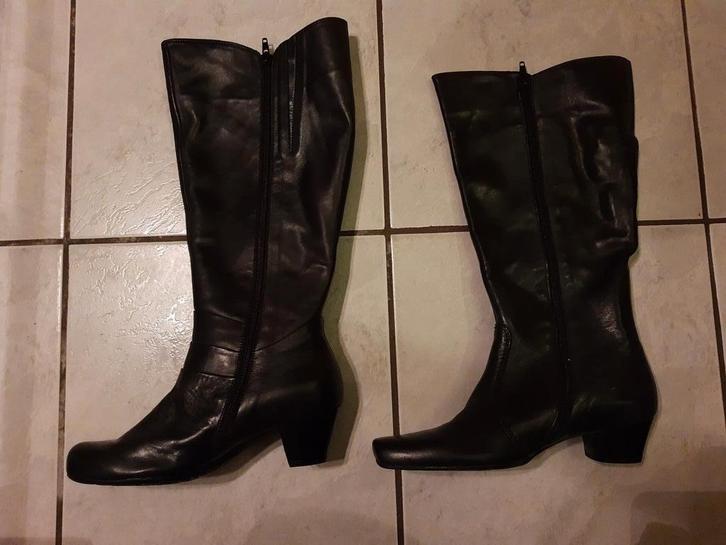 Twee keer 1 laars voor rechtervoet maat 37,5 Gabor, Kleding | Dames, Schoenen, Nieuw, Hoge laarzen, Zwart, Ophalen of Verzenden