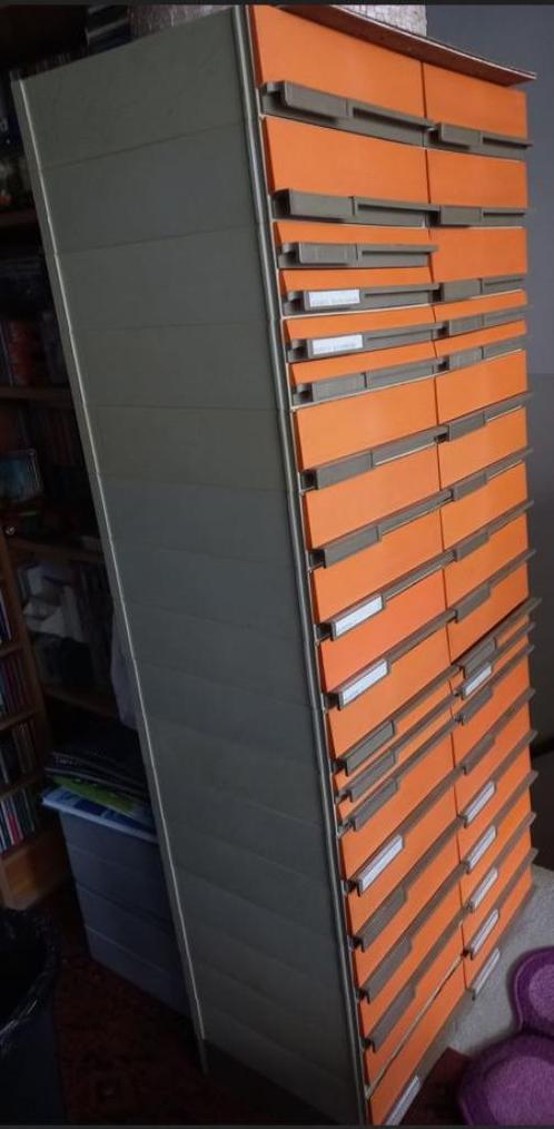 32 losse modulaire oranje Pas schuiflades / stapelcassette, Huis en Inrichting, Kasten | Ladekasten, Zo goed als nieuw, 150 tot 200 cm