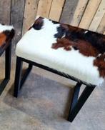 Kwaliteit kruk van zwart staal bekleed met echte koeienhuid, Ophalen of Verzenden, Nieuw, Staal