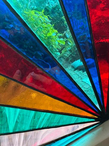 Glas-in-lood Driehoek Ornament beschikbaar voor biedingen