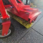 Veegwagen.  Rolbezem.  Veegmachine, Ophalen, Gebruikt