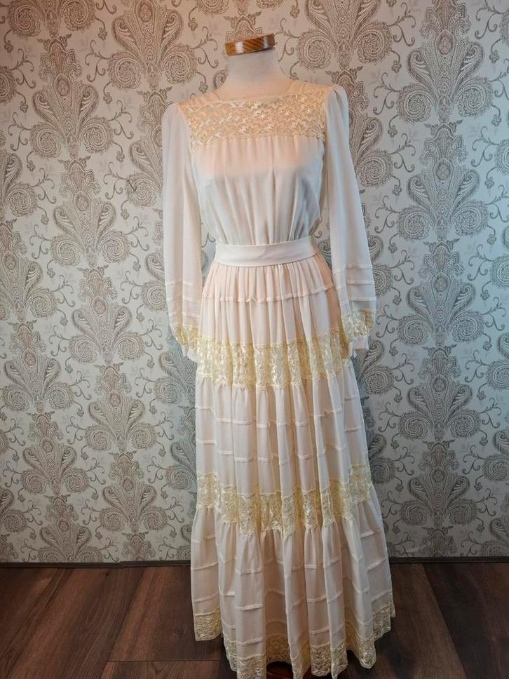 Gave vintage bruidsjurk trouwjurk crème mt 36, Kleding | Dames, Carnavalskleding en Feestkleding, Zo goed als nieuw, Kleding, Maat 36 (S)