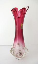 Glazen vaas bordeauxrood wijde hals zes punten Murano 3686-g, Antiek en Kunst, Antiek | Glas en Kristal, Ophalen