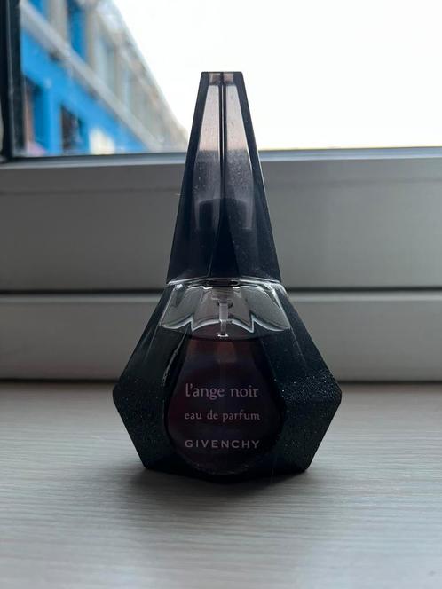 Givenchy L’Ange Noir 30ml, Sieraden, Tassen en Uiterlijk, Uiterlijk | Parfum, Zo goed als nieuw, Ophalen of Verzenden