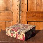 ​Doos stoffen bekleding karton sieraden naaidoosje, Antiek en Kunst, Ophalen of Verzenden