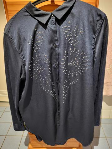 Mooie zwarte damesblouse maat M beschikbaar voor biedingen