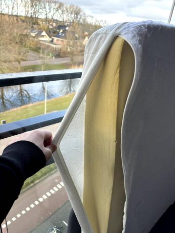 Matras beschikbaar voor biedingen