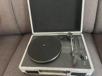 ENVIVO Retro Platenspeler met USB/SD-opname – Koffermodel beschikbaar voor biedingen