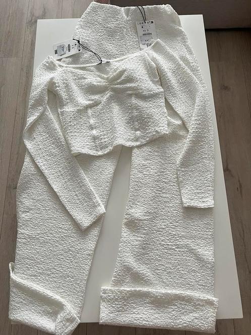 Set tweedelig bershka top en broek, Kleding | Dames, Broeken en Pantalons, Nieuw, Maat 36 (S), Wit, Lang, Ophalen of Verzenden