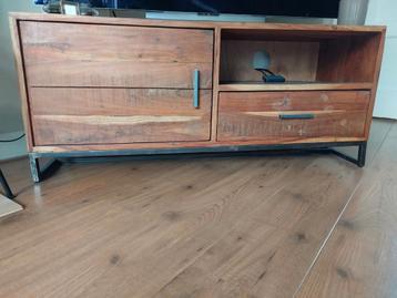 TV Meubel - Hout & Metaal beschikbaar voor biedingen
