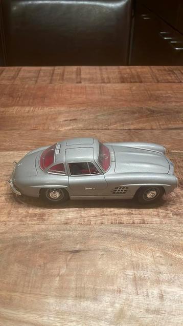 Modelauto Mercedes-Benz 300 SL beschikbaar voor biedingen