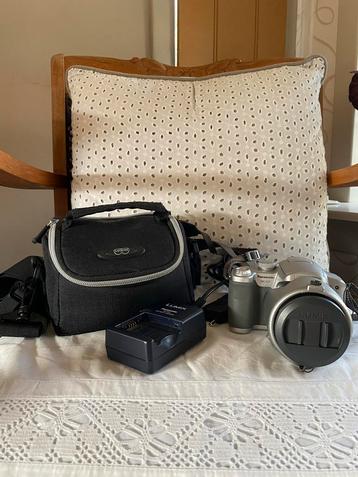 Panasonic Lumix DMC-FZ7 Camera met Tas en Oplader beschikbaar voor biedingen