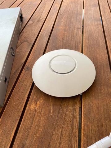 Diverse Unify Accesspoints beschikbaar voor biedingen