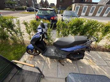 scooter beschikbaar voor biedingen