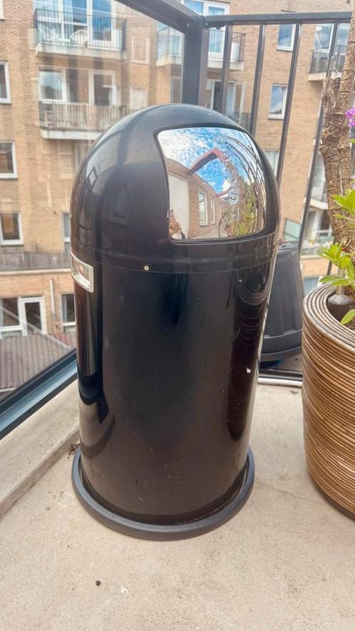 Zwarte push‑prullenbak (ca. 50 l), Huis en Inrichting, Woonaccessoires | Prullenbakken, Ophalen of Verzenden
