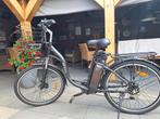 Elektrische dames fiets, zwart. zeer weinig gebruikt!, Fietsen en Brommers, Elektrische fietsen, Ophalen, Zo goed als nieuw, 50 km per accu of meer