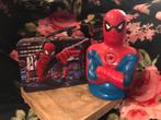 Spider-Man spaarpot met blikken koffertje., Verzamelen, Spaarpotten, Ophalen of Verzenden