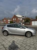 Opel Astra 1.6 85KW 5D AUT 2011 Grijs, Auto's, Opel, 65 €/maand, Stof, 1250 kg, 14 km/l