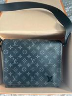 Louis Vuitton District PM Messenger Bag, Verzenden, Zo goed als nieuw, Zwart