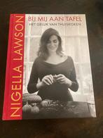 Bij Mij Aan Tafel - Nigella Lawson Kookboek, Voorgerechten en Soepen, Ophalen of Verzenden, Zo goed als nieuw, Europa