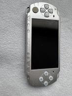 Zilvere PSP-2004 met spellen & case (zonder batterij!), Spelcomputers en Games, Overige kleuren, PSP Slim, Ophalen of Verzenden
