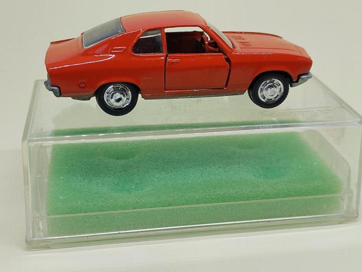 ZELDZAAM OPEL MANTA SR ORANJE SCHUCO SCHAAL 1-66, Hobby en Vrije tijd, Modelauto's | Overige schalen, Nieuw, Auto, Ophalen of Verzenden