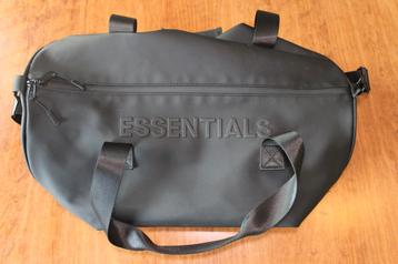 Fear of God Essentials Duffel Bag beschikbaar voor biedingen