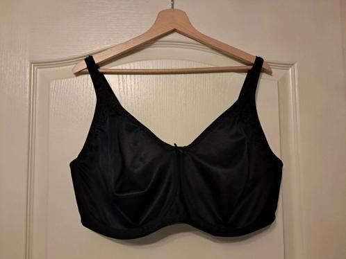 BH met beugel van Hunkemoller maat 95F, Kleding | Dames, Ondergoed en Lingerie, BH, Zwart, Ophalen of Verzenden