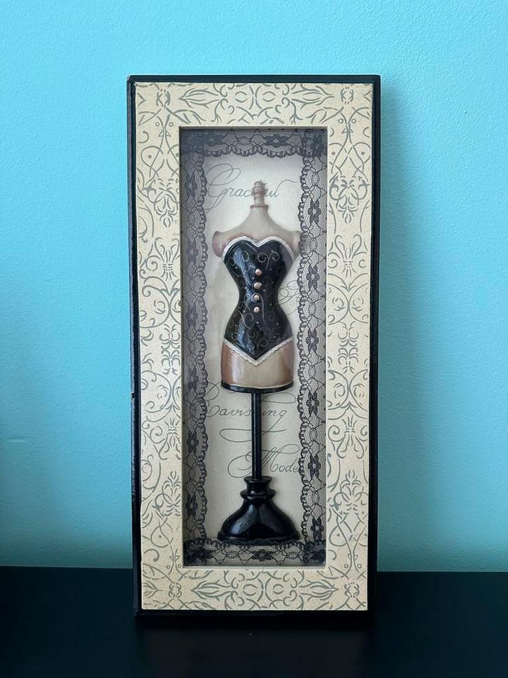 3D LIJST - Vitrine | Mannequin | Dita von Teese | Burlesque, Antiek en Kunst, Kunst | Schilderijen | Klassiek, Ophalen of Verzenden