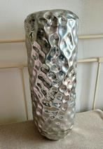 Grote designer vaas van aluminium, Overige kleuren, 50 tot 75 cm, Aardewerk of Porselein, Ophalen of Verzenden